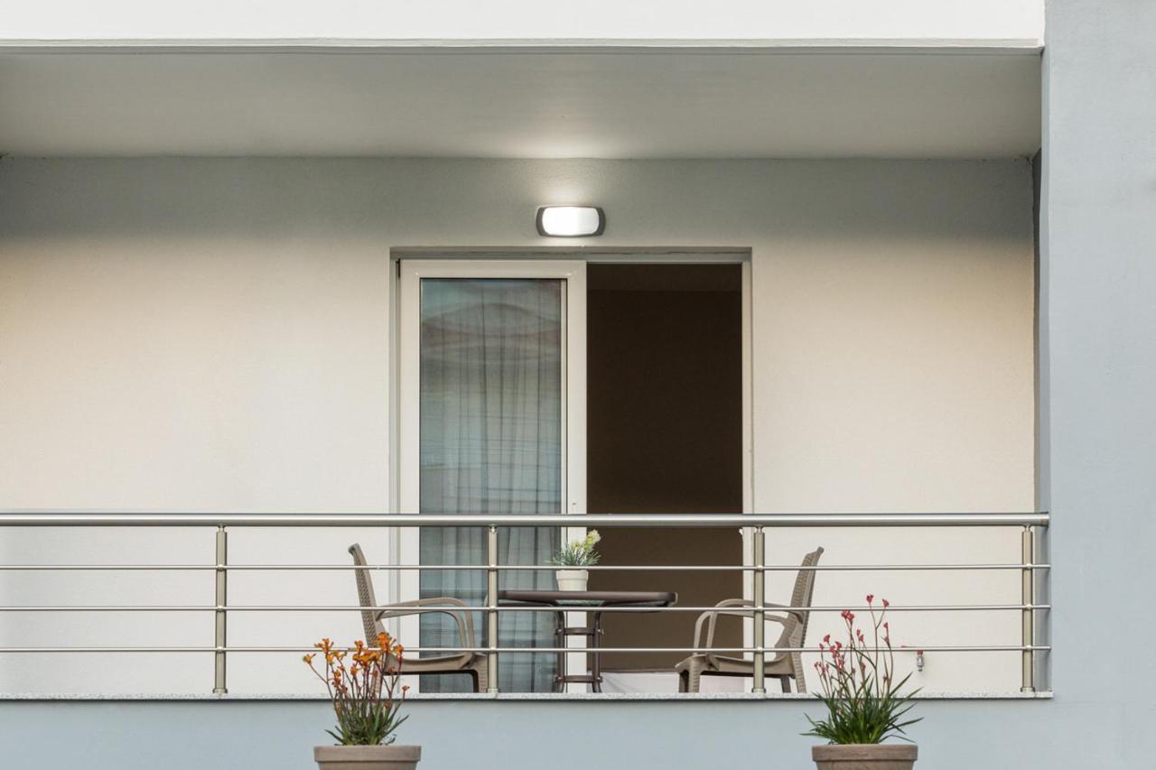 לפטוקריה Sunshine Apartments מראה חיצוני תמונה